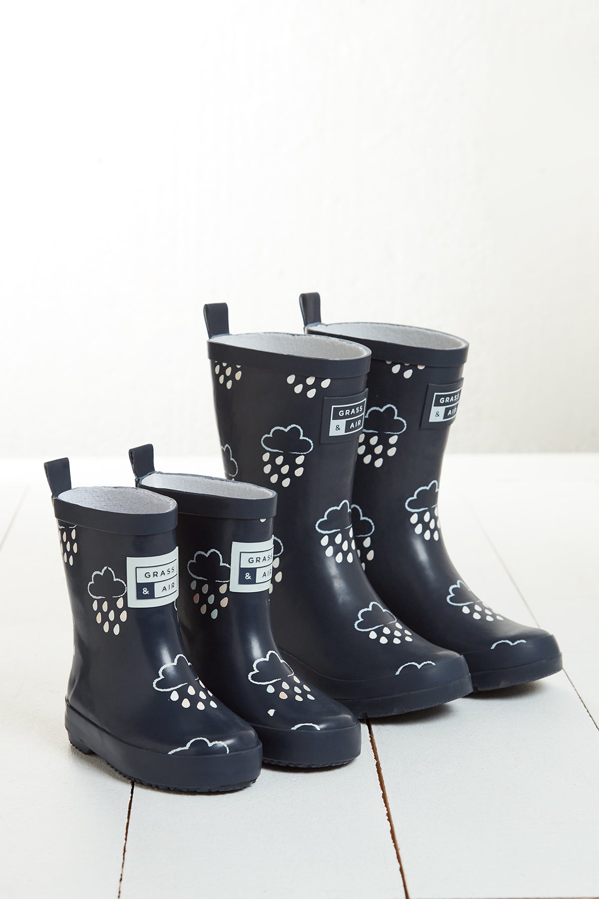 Older Kids Navy Colour Changing Wellies